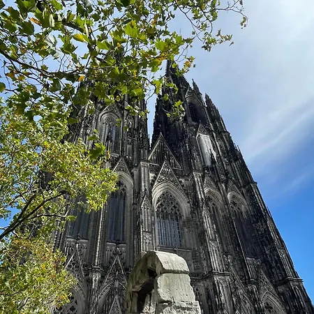 In Zentraler Lage-18 Minuten Mit S-bahn In Koeln Zentrum